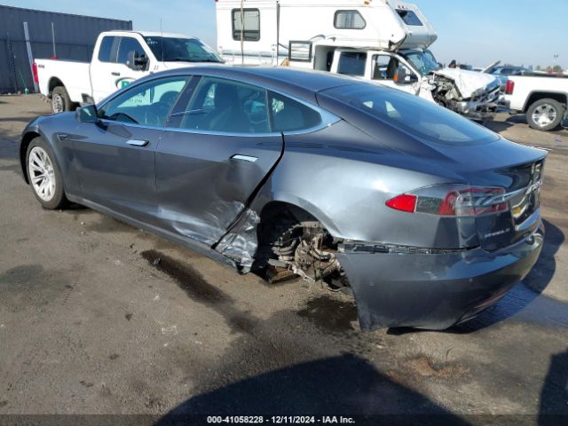 Photo 2 VIN: 5YJSA1E17HF221525 - TESLA MODEL S 