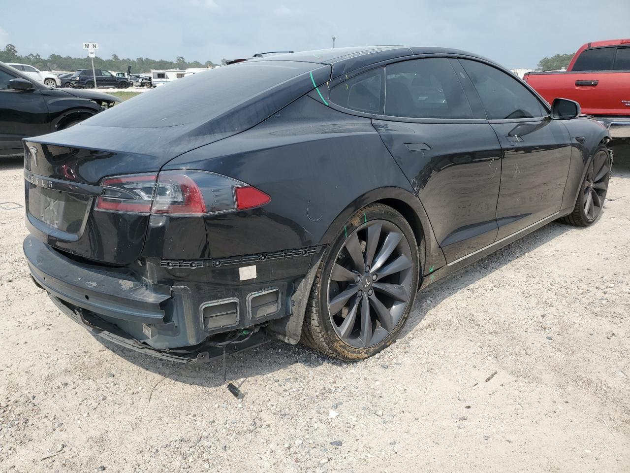 Photo 2 VIN: 5YJSA1E18HF190589 - TESLA MODEL S 