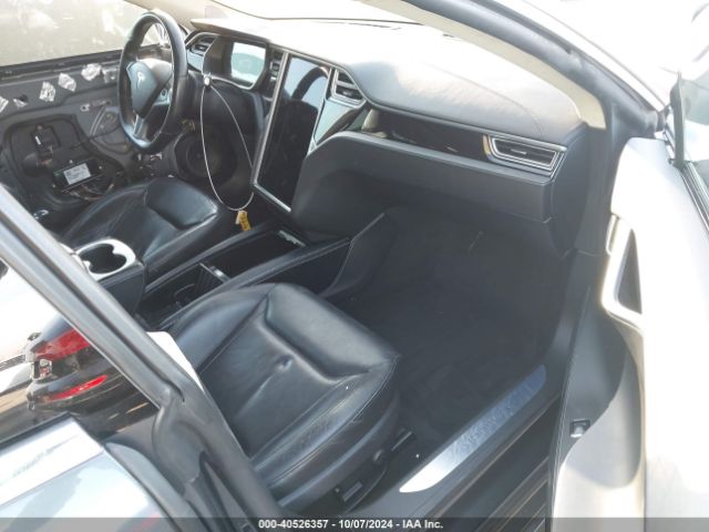 Photo 4 VIN: 5YJSA1E19FF116997 - TESLA MODEL S 