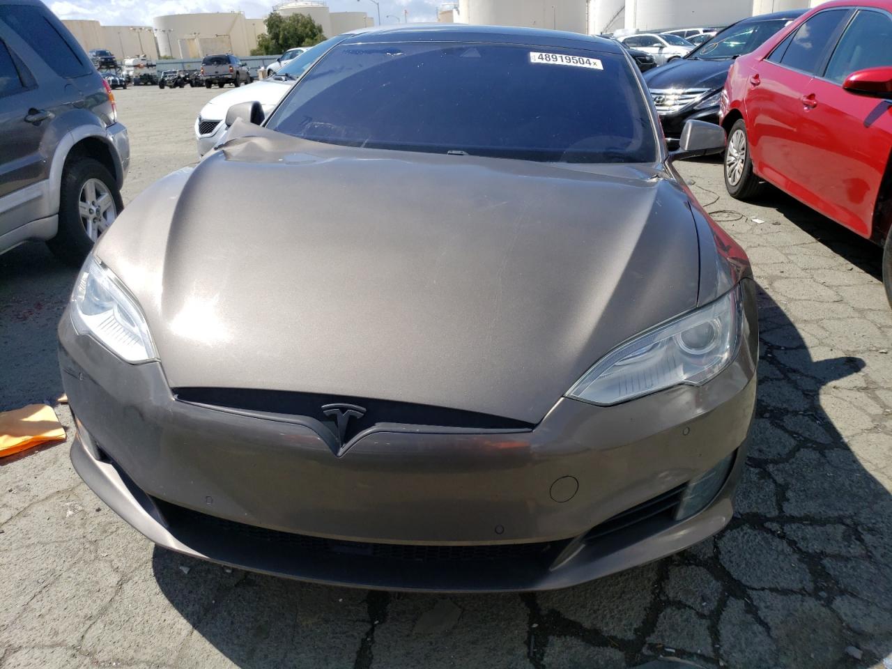 Photo 4 VIN: 5YJSA1E19FF117356 - TESLA MODEL S 