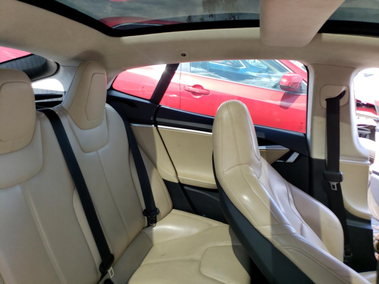 Photo 9 VIN: 5YJSA1E19FF117356 - TESLA MODEL S 