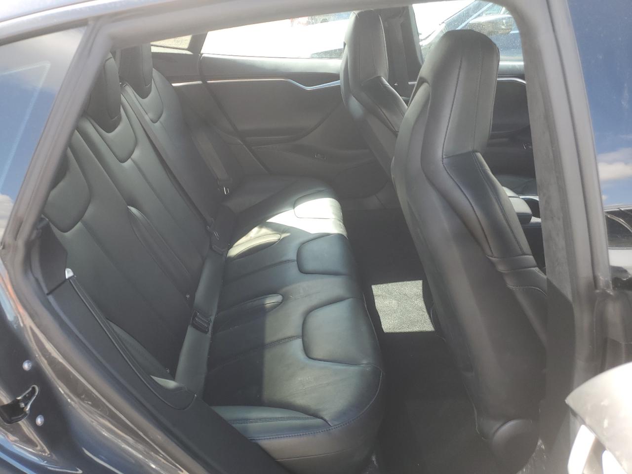 Photo 9 VIN: 5YJSA1E1XGF149881 - TESLA MODEL S 