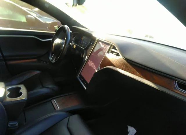 Photo 4 VIN: 5YJSA1E20HF216725 - TESLA MODEL S 