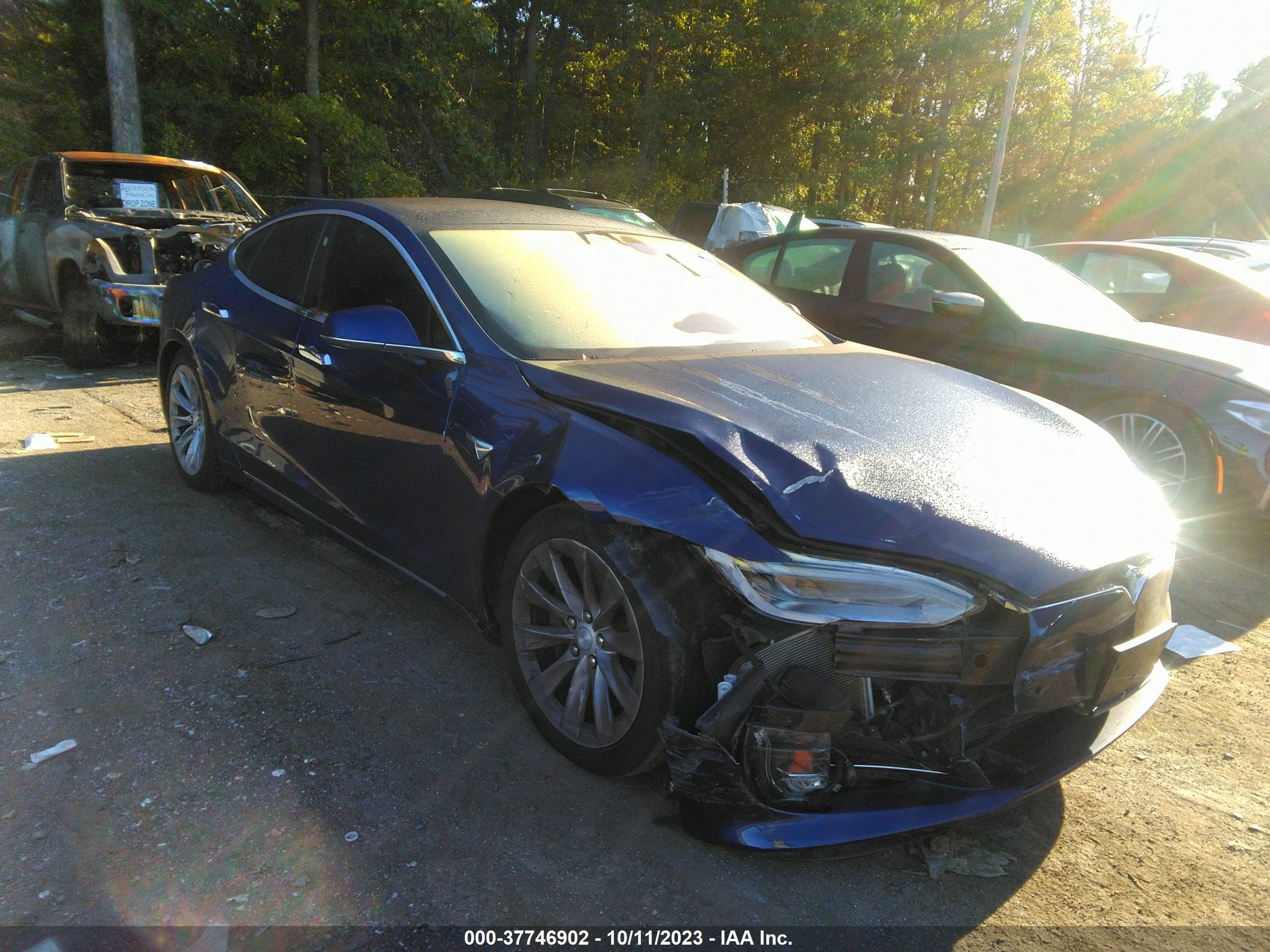 Photo 0 VIN: 5YJSA1E20HF216725 - TESLA MODEL S 