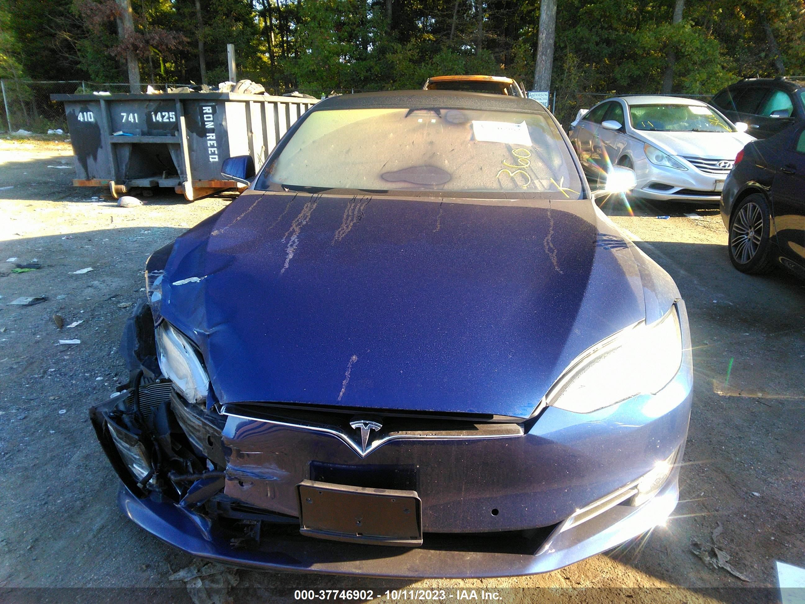 Photo 11 VIN: 5YJSA1E20HF216725 - TESLA MODEL S 