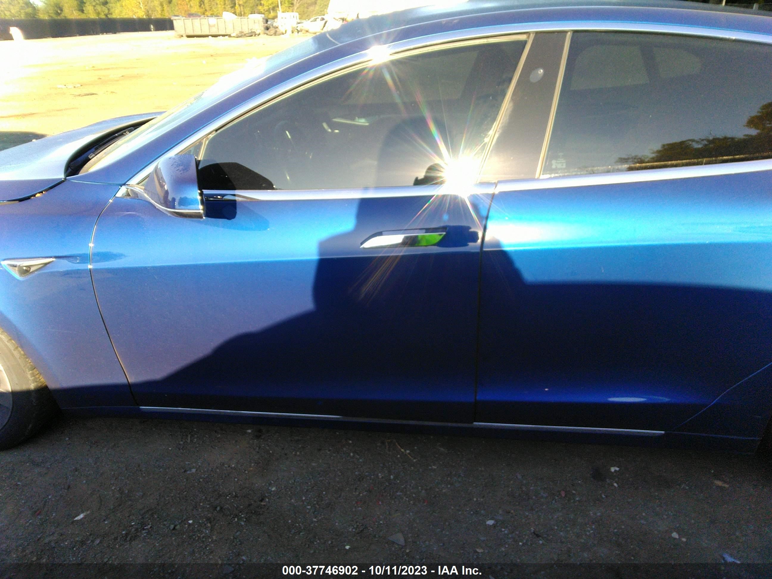 Photo 13 VIN: 5YJSA1E20HF216725 - TESLA MODEL S 