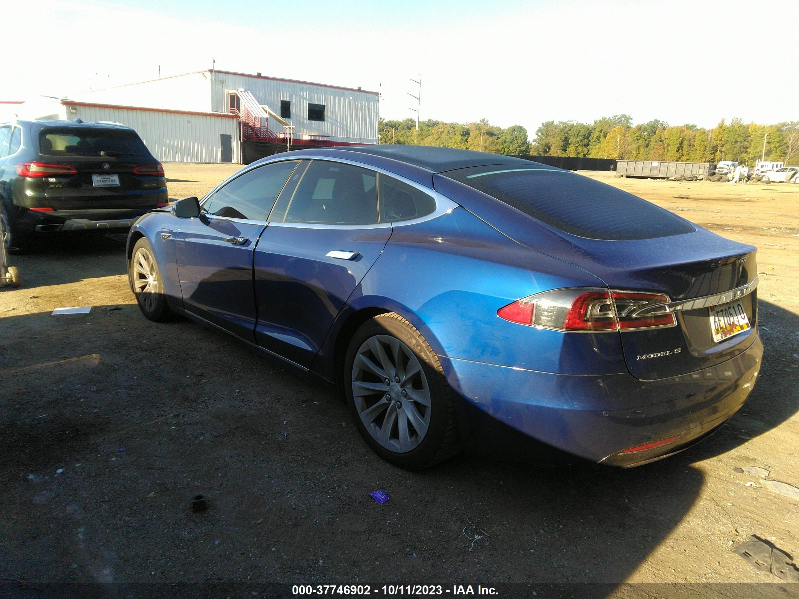 Photo 2 VIN: 5YJSA1E20HF216725 - TESLA MODEL S 