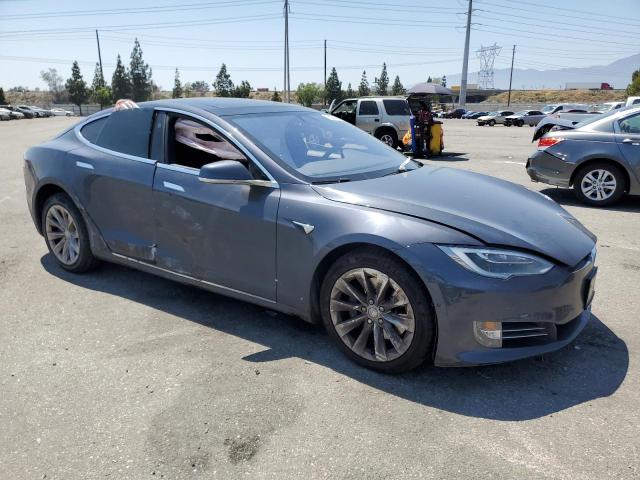 Photo 3 VIN: 5YJSA1E20JF273495 - TESLA MODEL S 