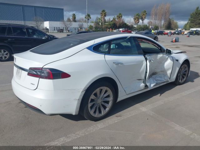 Photo 3 VIN: 5YJSA1E20JF274047 - TESLA MODEL S 