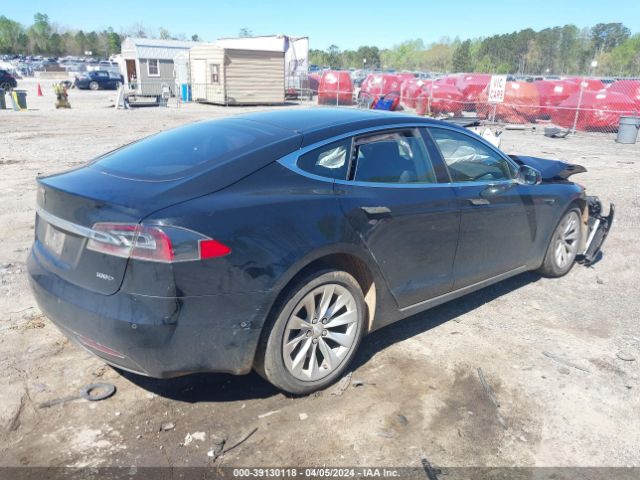 Photo 3 VIN: 5YJSA1E20JF284819 - TESLA MODEL S 