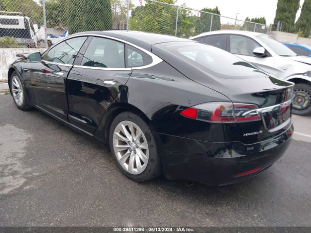 Photo 2 VIN: 5YJSA1E20JF290748 - TESLA MODEL S 