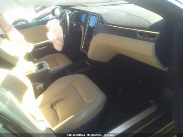 Photo 4 VIN: 5YJSA1E21FF110829 - TESLA MODEL S 