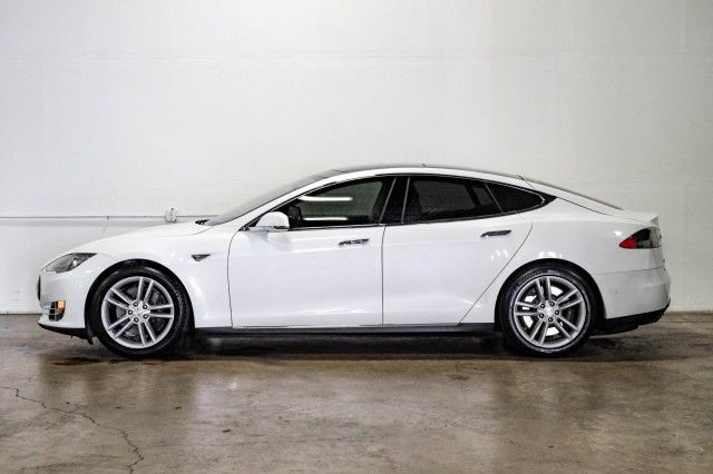 Photo 7 VIN: 5YJSA1E21FF120275 - TESLA MODEL S 