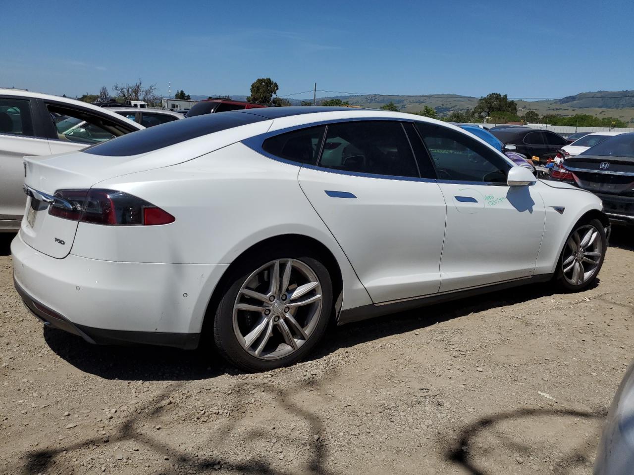 Photo 2 VIN: 5YJSA1E21GF131388 - TESLA MODEL S 