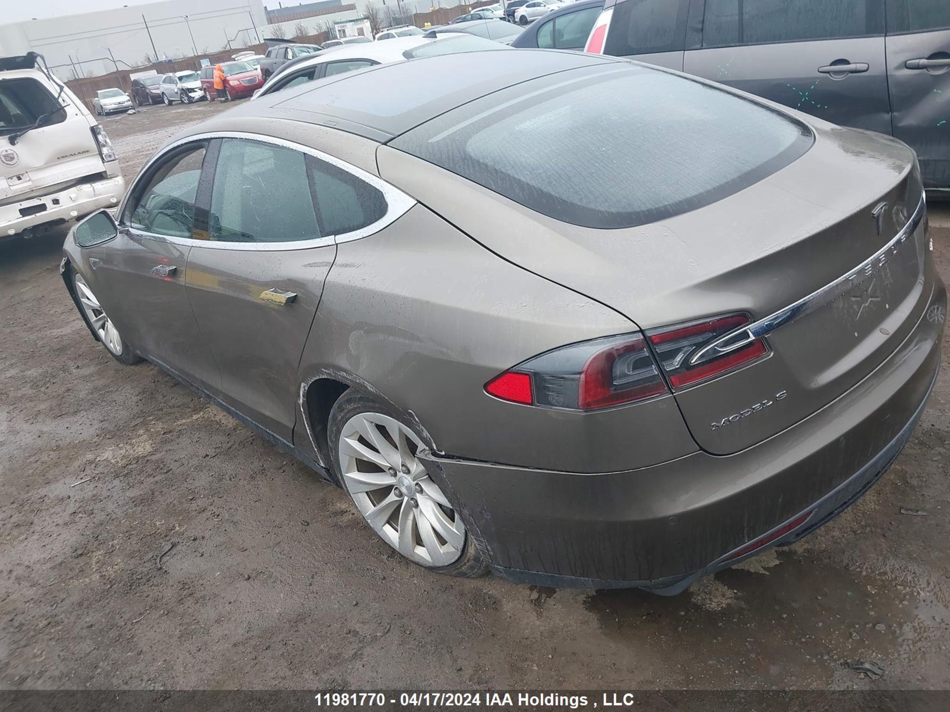 Photo 2 VIN: 5YJSA1E21GF131407 - TESLA MODEL S 