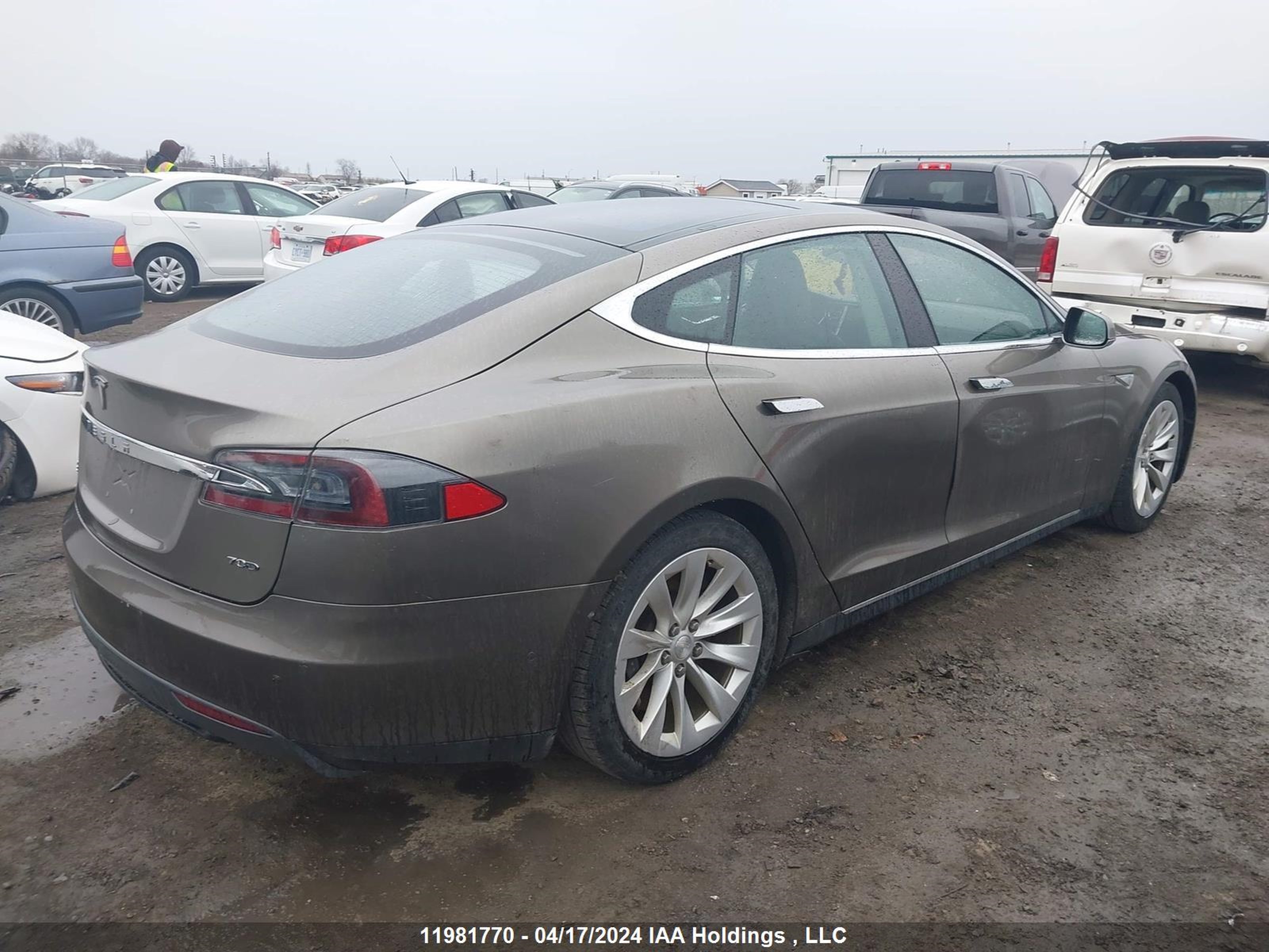 Photo 3 VIN: 5YJSA1E21GF131407 - TESLA MODEL S 