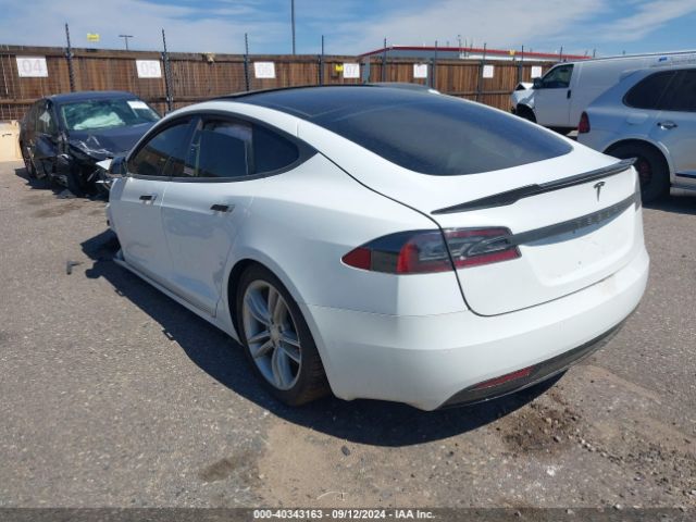 Photo 2 VIN: 5YJSA1E21GF151656 - TESLA MODEL S 