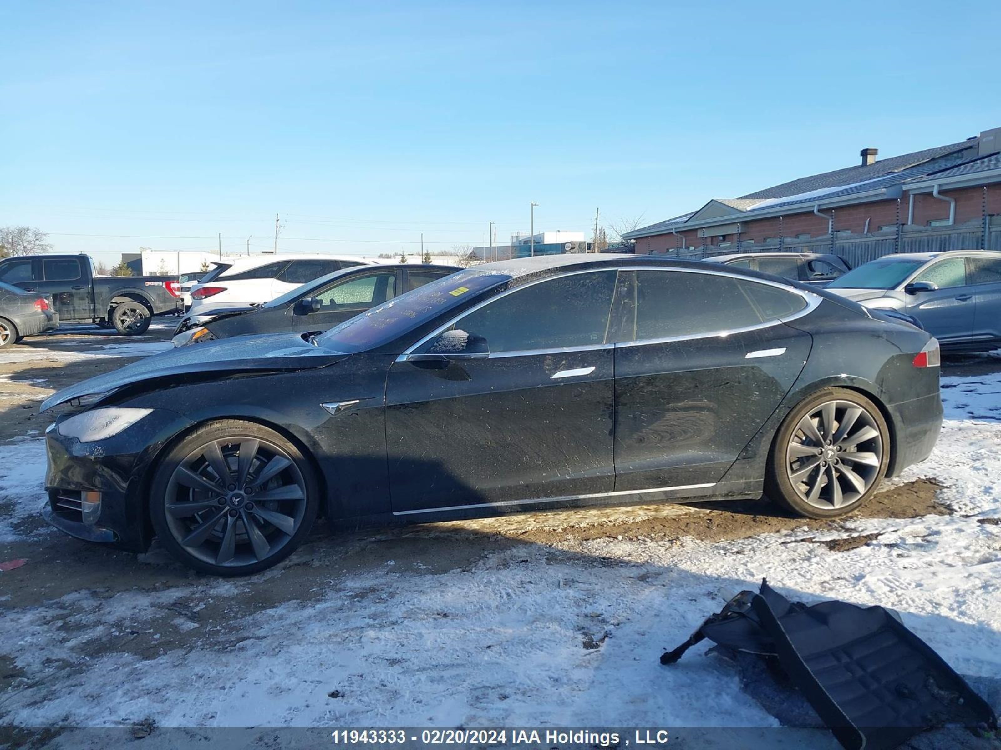 Photo 12 VIN: 5YJSA1E21HF220296 - TESLA MODEL S 