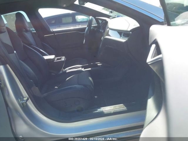 Photo 4 VIN: 5YJSA1E21JF252364 - TESLA MODEL S 