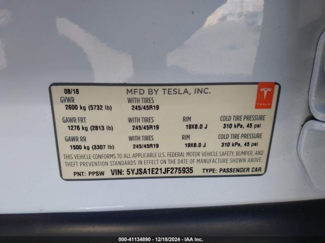 Photo 8 VIN: 5YJSA1E21JF275935 - TESLA MODEL S 