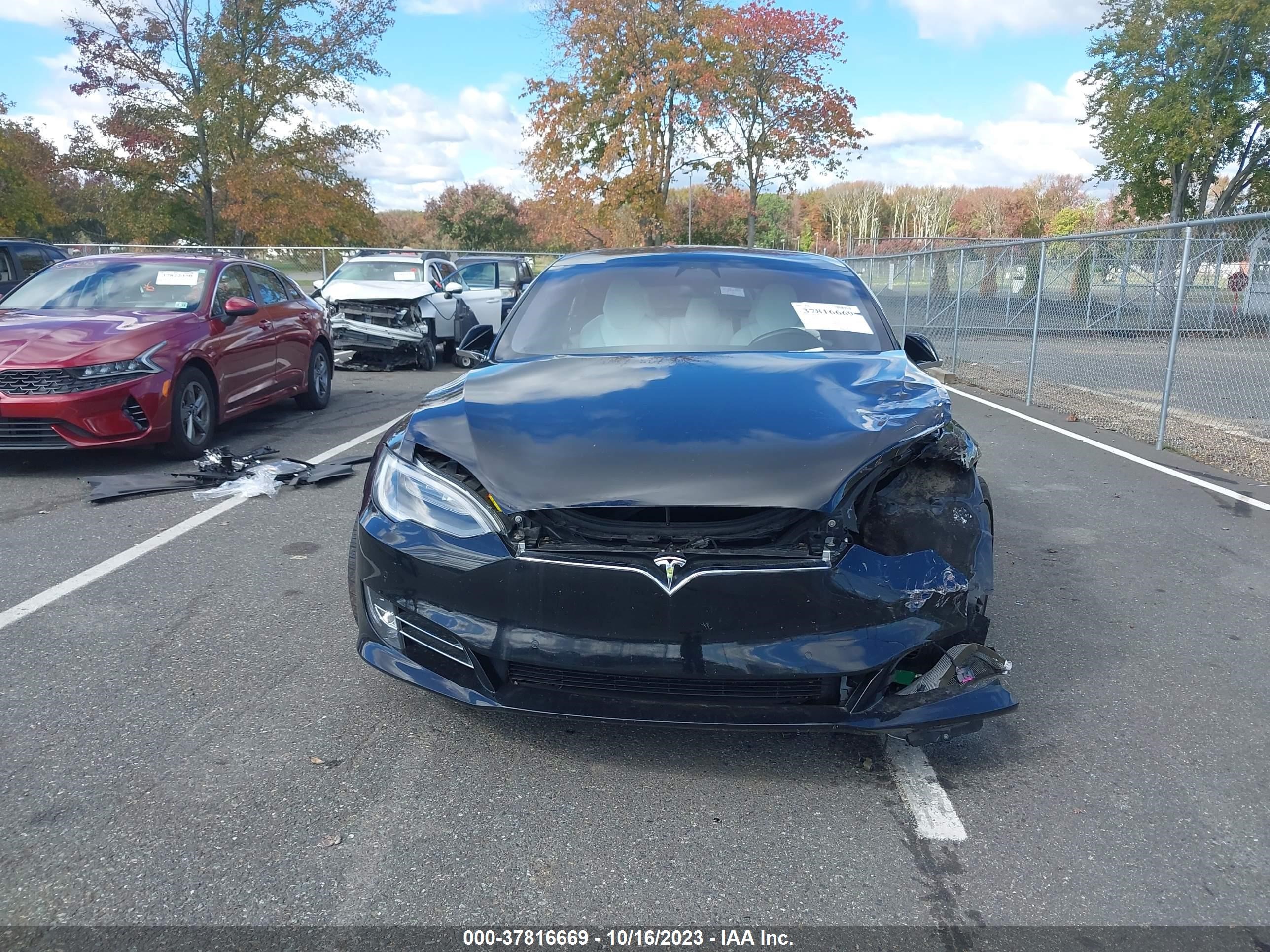 Photo 12 VIN: 5YJSA1E21LF360647 - TESLA MODEL S 