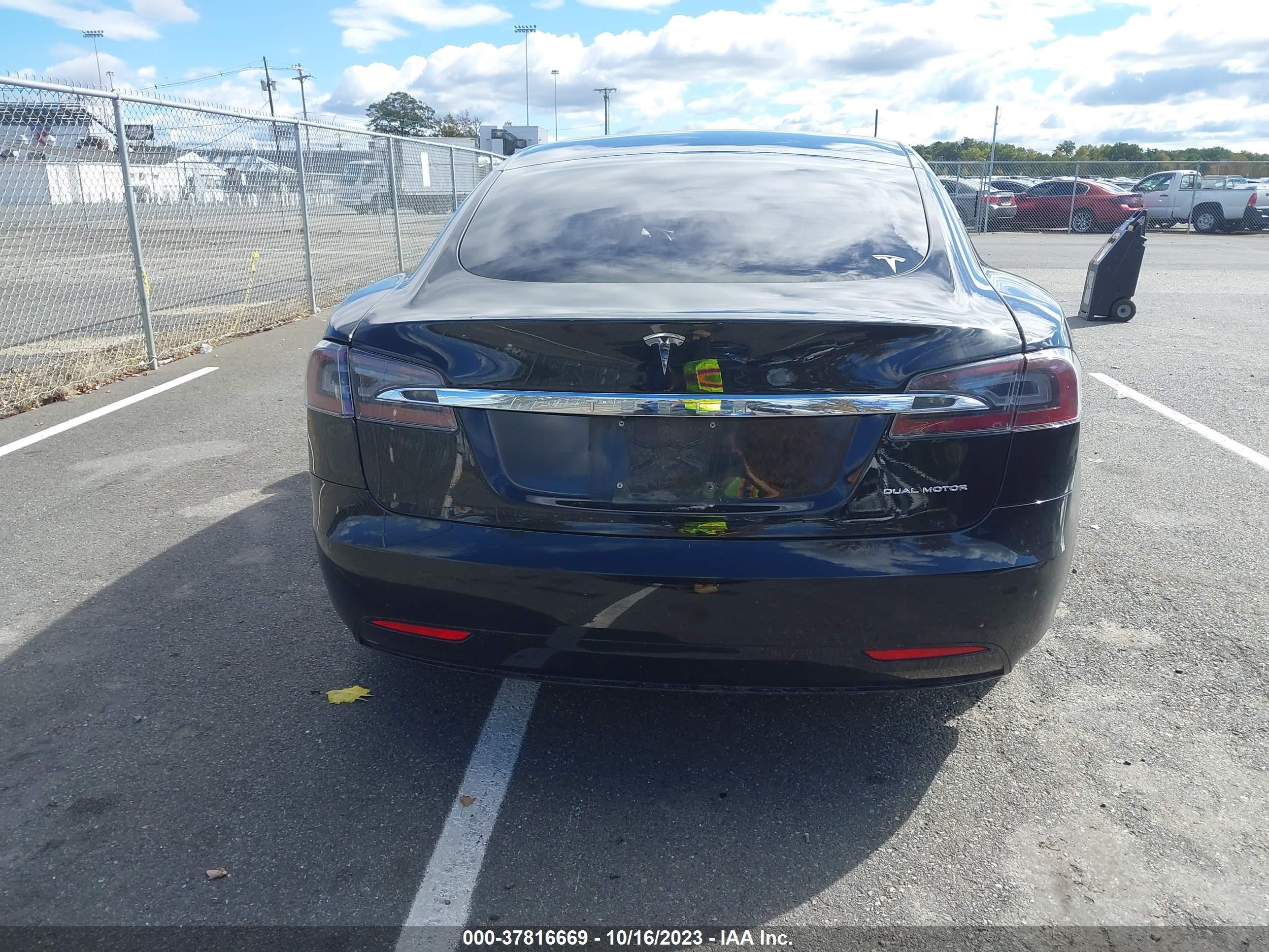 Photo 16 VIN: 5YJSA1E21LF360647 - TESLA MODEL S 