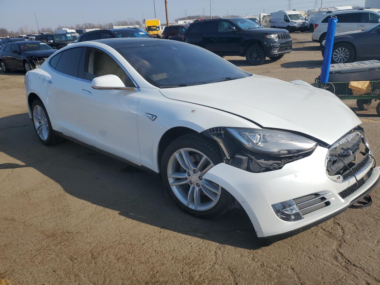 Photo 3 VIN: 5YJSA1E22FF116266 - TESLA MODEL S 