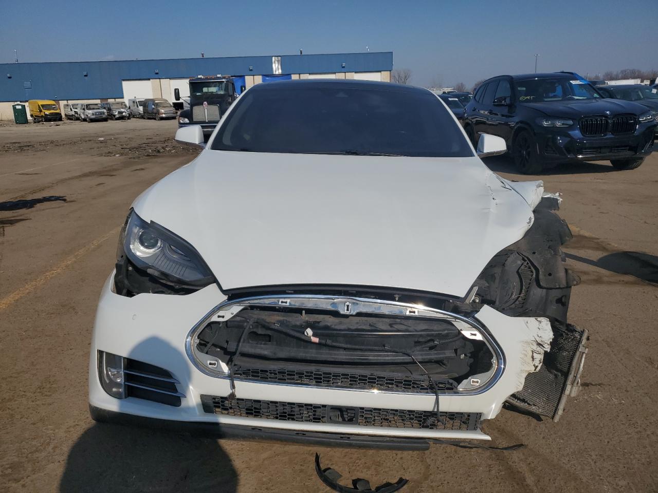 Photo 4 VIN: 5YJSA1E22FF116266 - TESLA MODEL S 