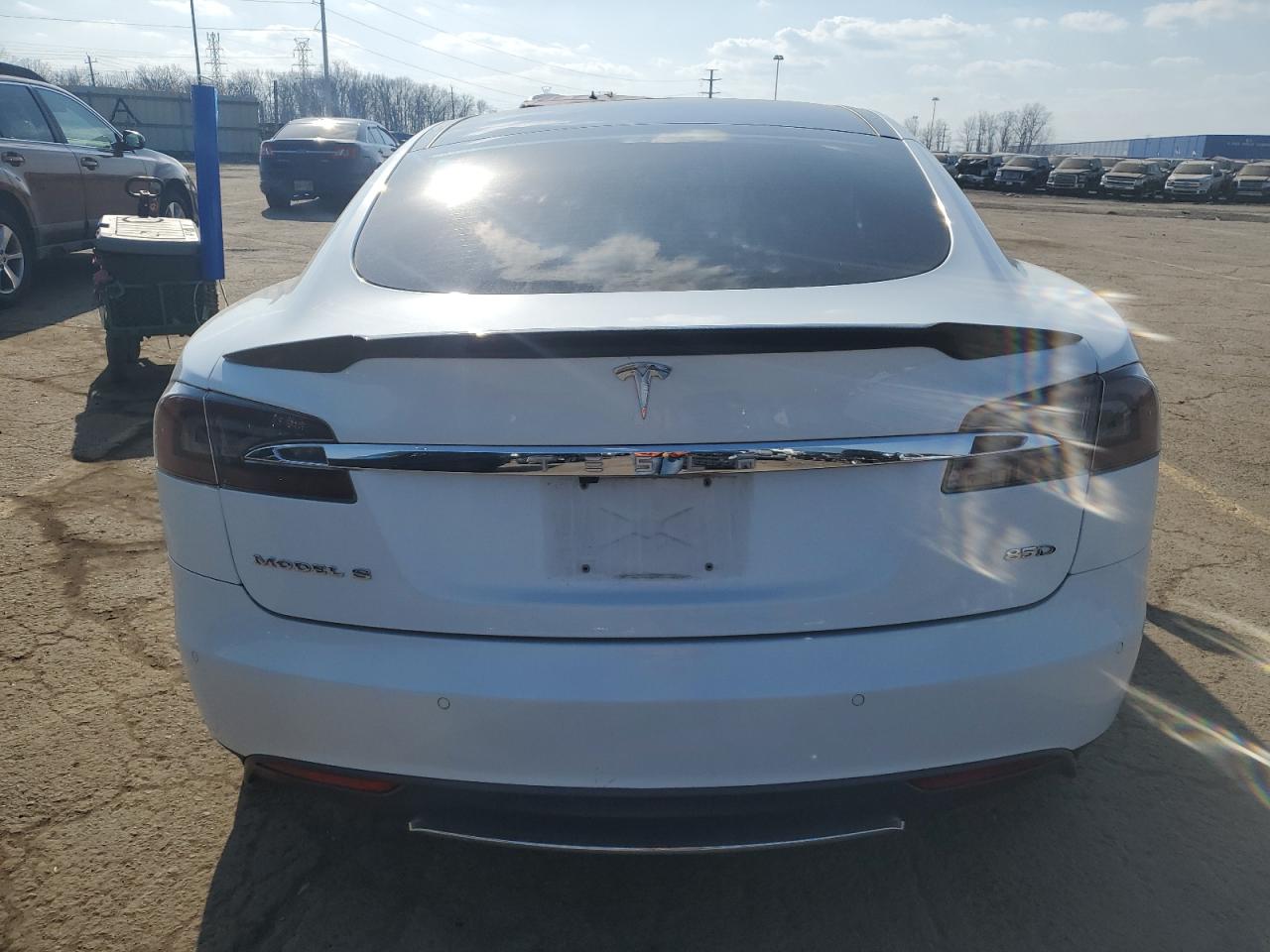 Photo 5 VIN: 5YJSA1E22FF116266 - TESLA MODEL S 