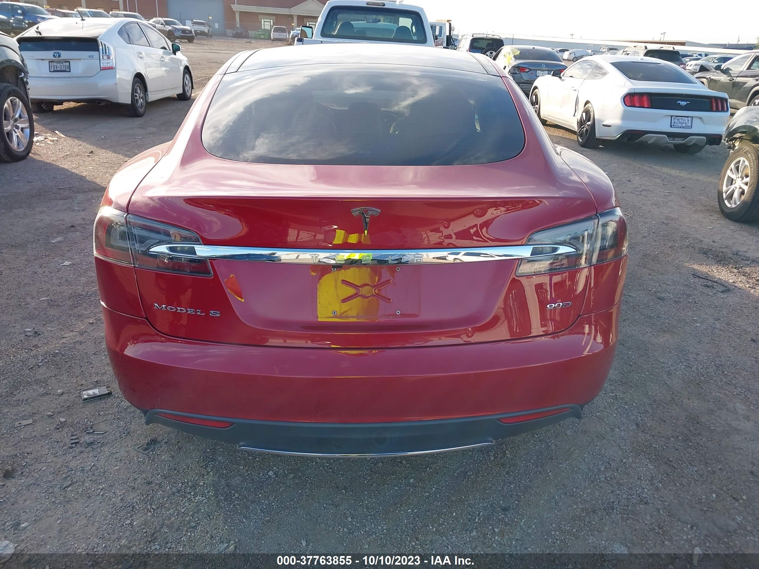 Photo 14 VIN: 5YJSA1E22GF129066 - TESLA MODEL S 