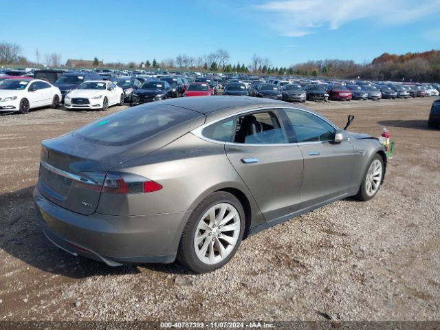 Photo 3 VIN: 5YJSA1E22GF132842 - TESLA MODEL S 