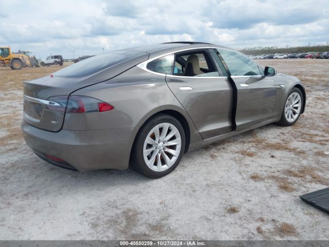 Photo 3 VIN: 5YJSA1E22GF144120 - TESLA MODEL S 