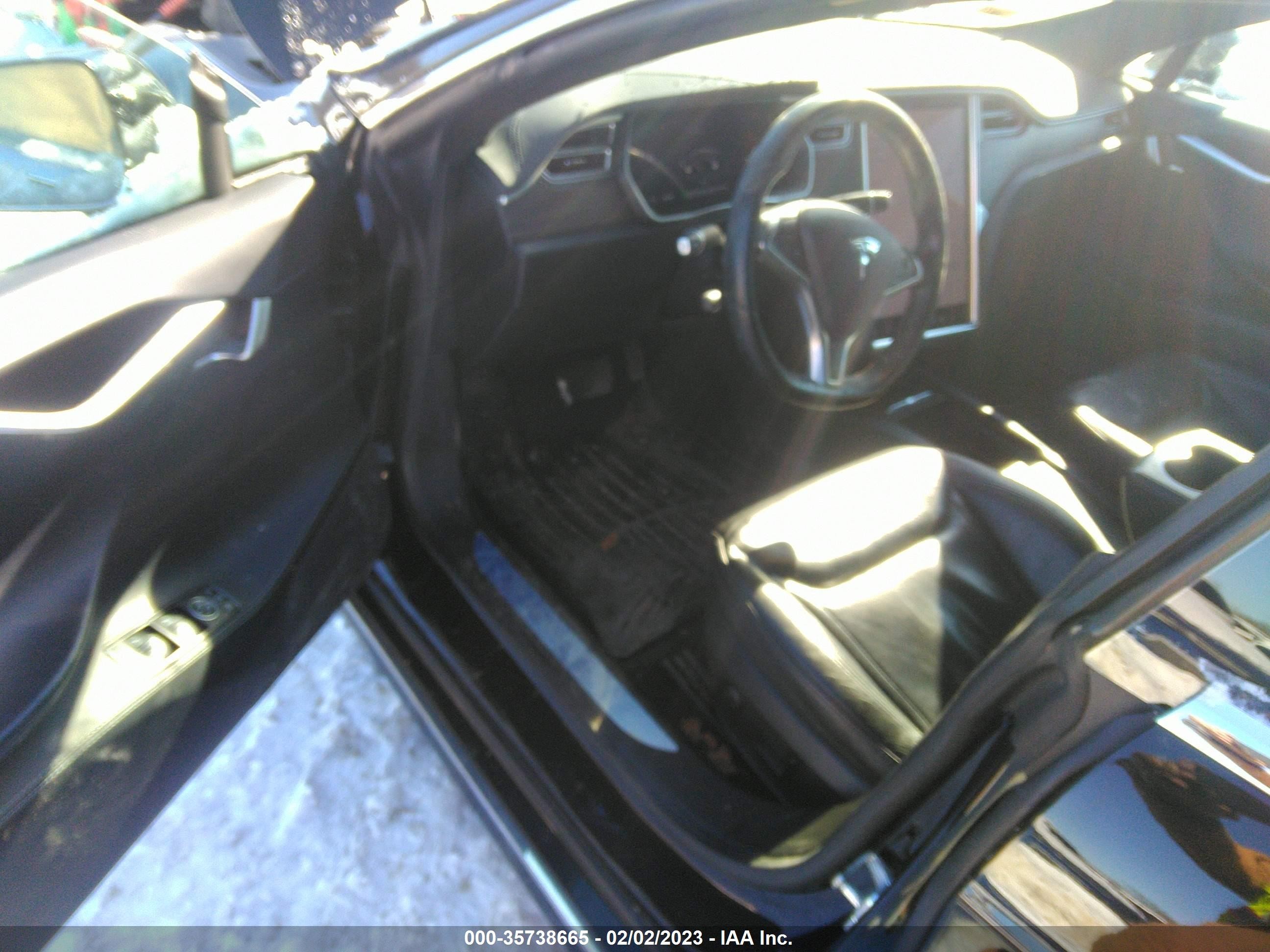 Photo 5 VIN: 5YJSA1E22GF174301 - TESLA MODEL S 