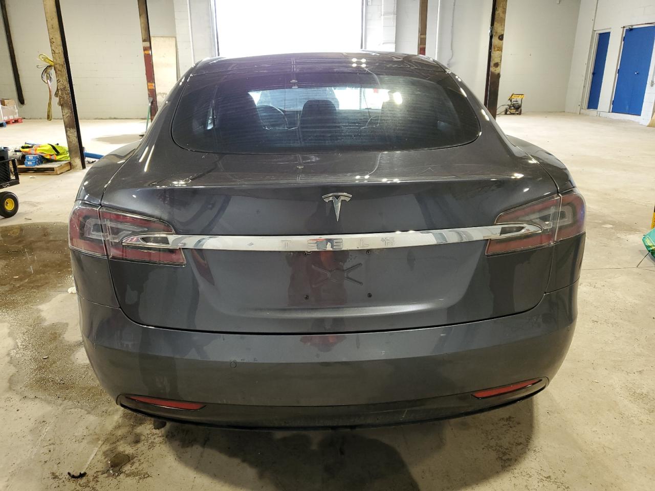 Photo 5 VIN: 5YJSA1E22HF185381 - TESLA MODEL S 