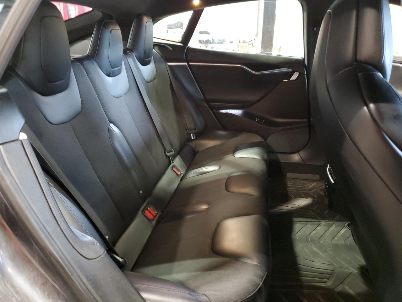 Photo 9 VIN: 5YJSA1E22HF185381 - TESLA MODEL S 