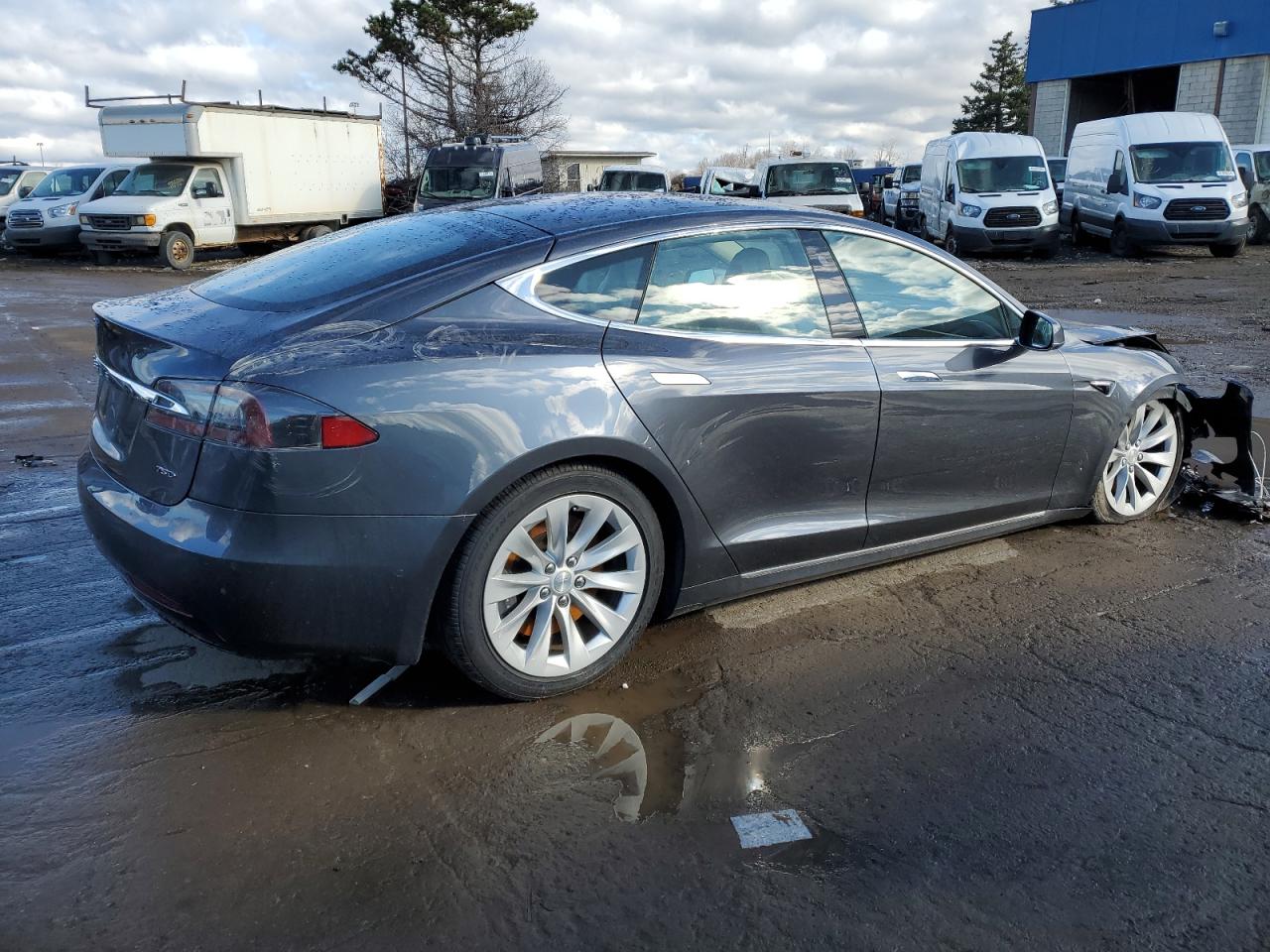 Photo 2 VIN: 5YJSA1E22HF231002 - TESLA MODEL S 