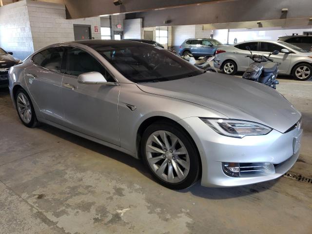 Photo 3 VIN: 5YJSA1E22JF244869 - TESLA MODEL S 