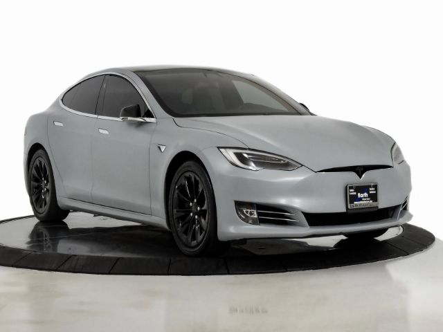 Photo 3 VIN: 5YJSA1E22JF281503 - TESLA MODEL S 