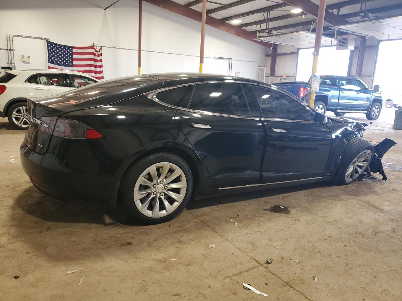 Photo 2 VIN: 5YJSA1E22KF306790 - TESLA MODEL S 