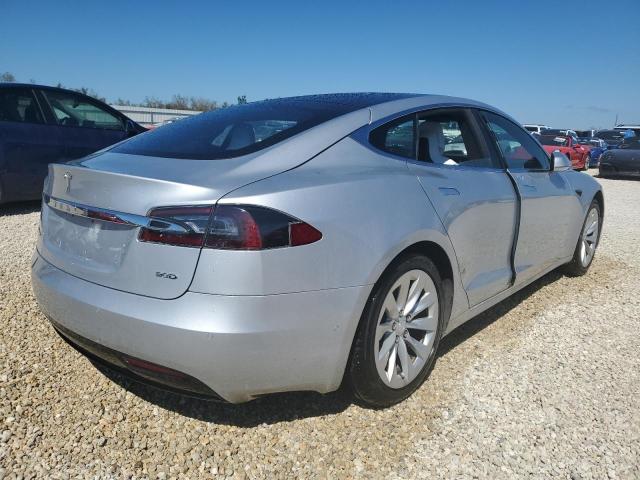 Photo 3 VIN: 5YJSA1E23HF200471 - TESLA MODEL S 