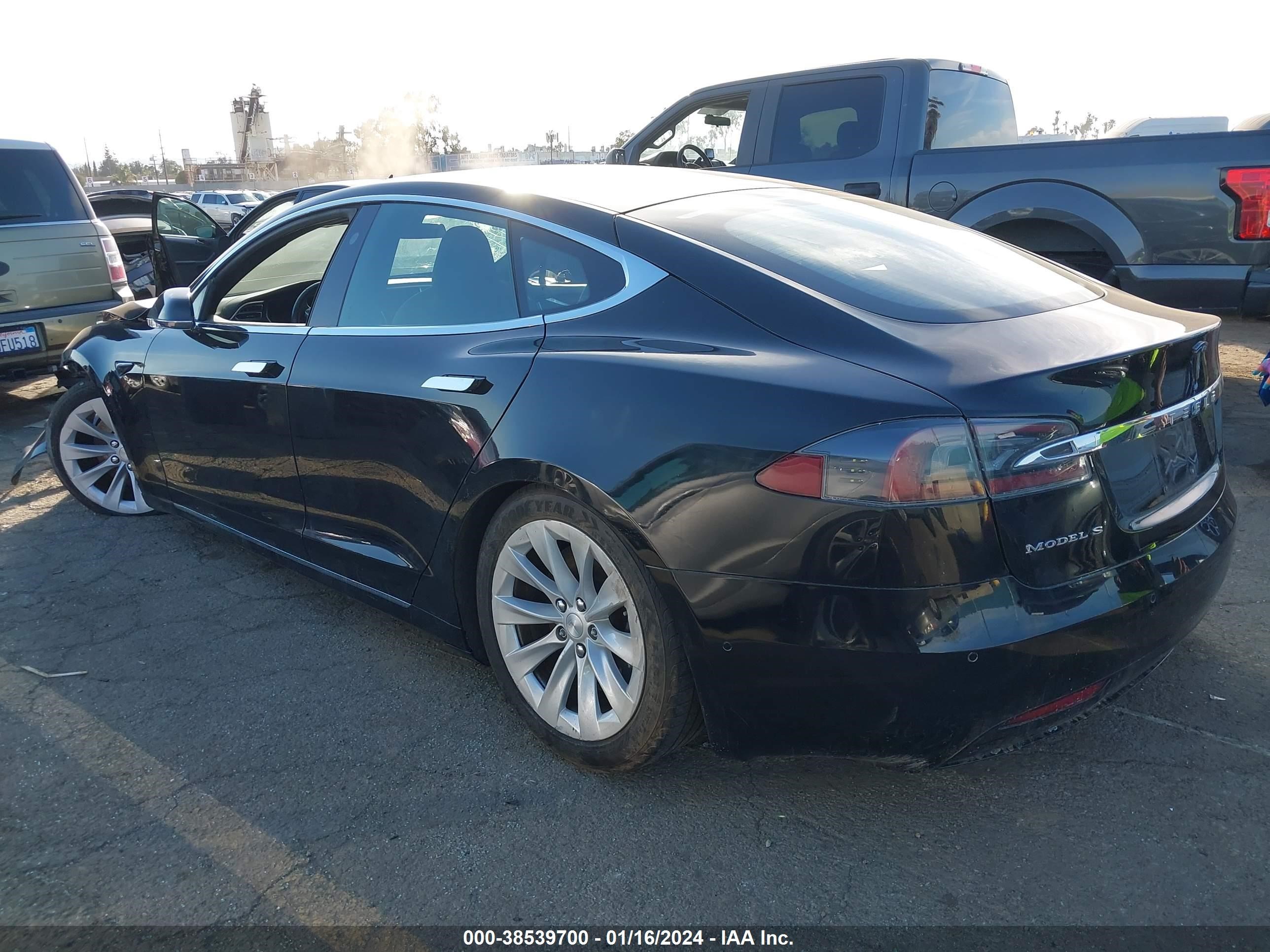 Photo 2 VIN: 5YJSA1E23HF230456 - TESLA MODEL S 