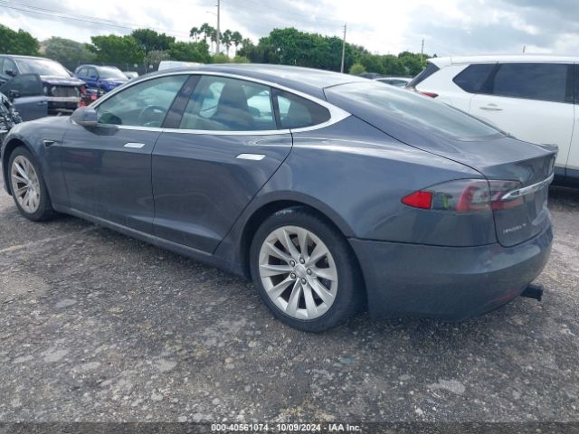 Photo 2 VIN: 5YJSA1E23JF269716 - TESLA MODEL S 