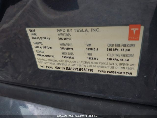 Photo 8 VIN: 5YJSA1E23JF269716 - TESLA MODEL S 