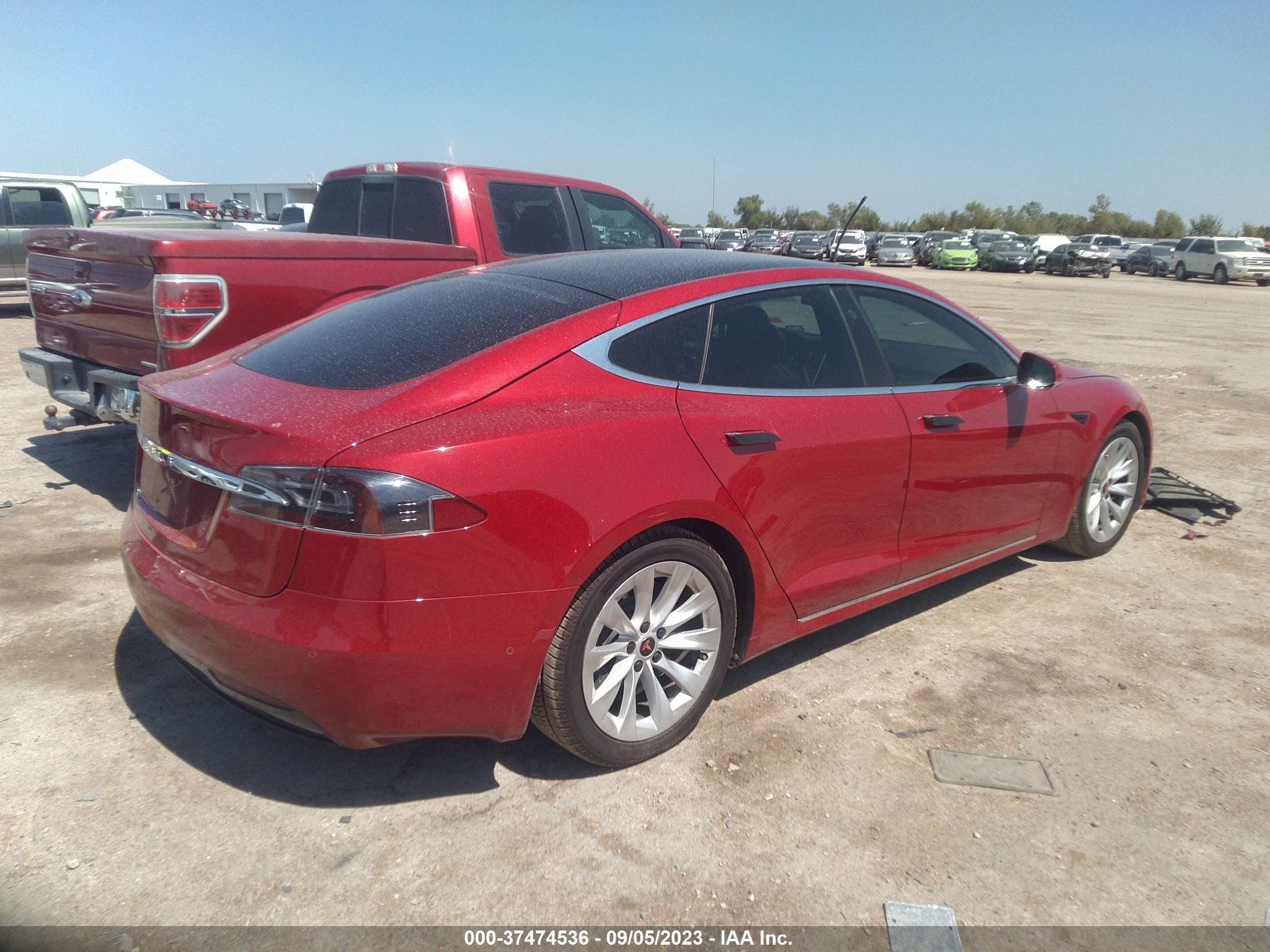 Photo 3 VIN: 5YJSA1E23JF281218 - TESLA MODEL S 