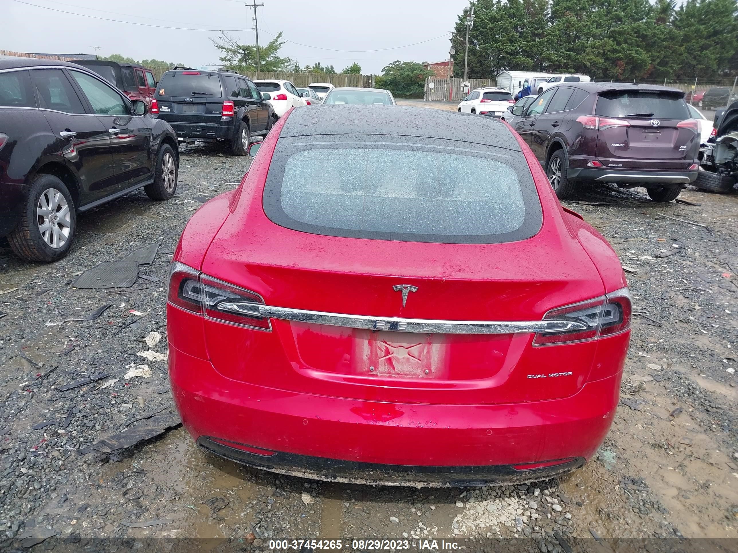 Photo 13 VIN: 5YJSA1E23KF333237 - TESLA MODEL S 