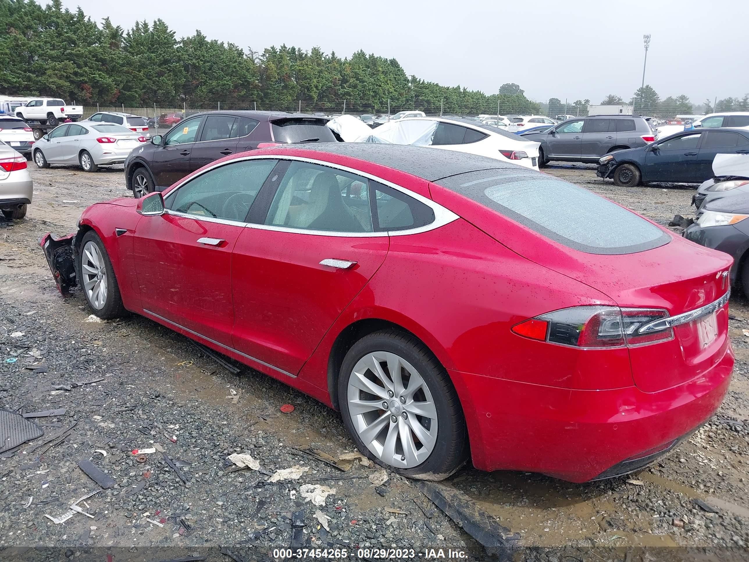 Photo 2 VIN: 5YJSA1E23KF333237 - TESLA MODEL S 