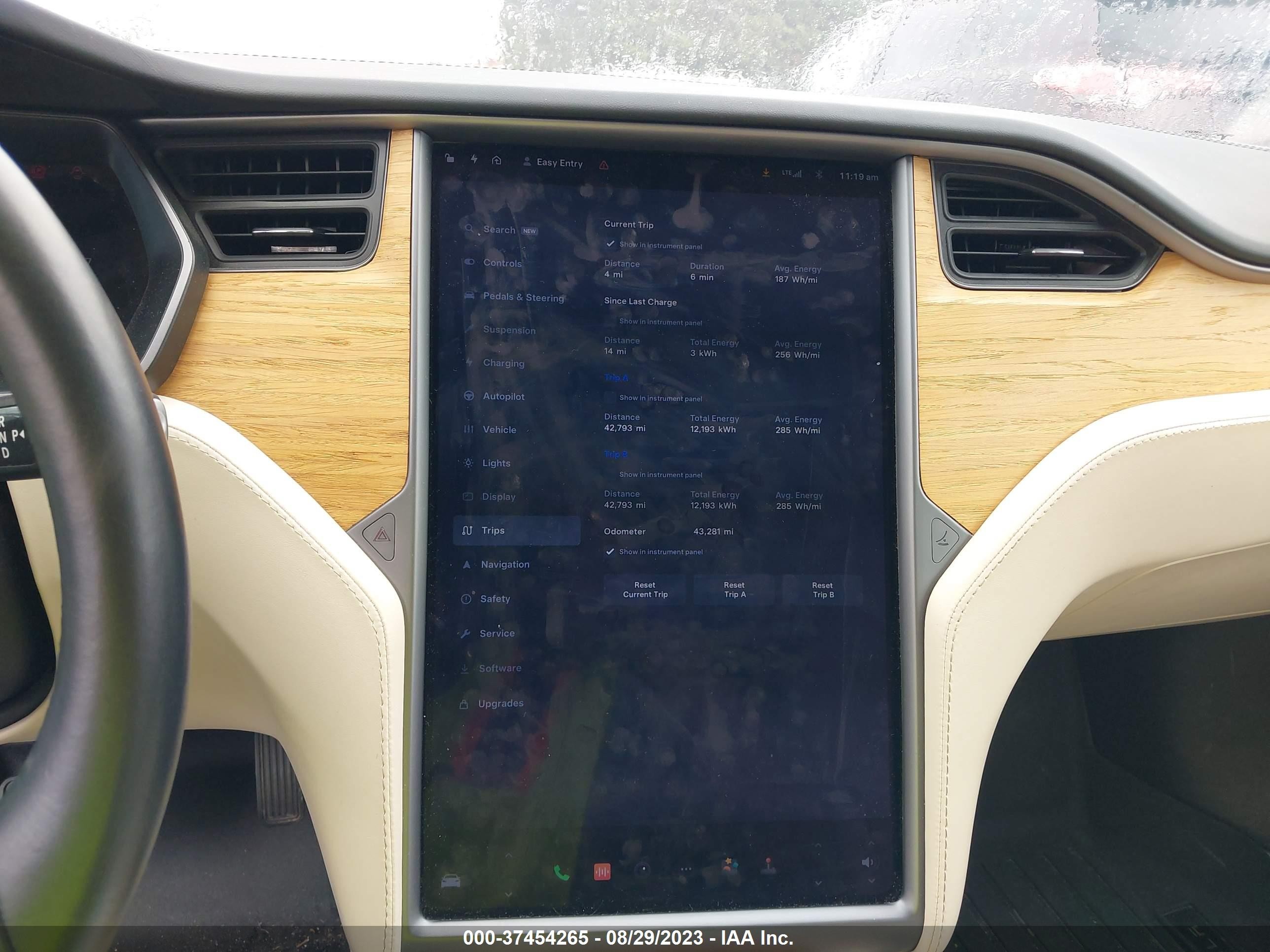 Photo 6 VIN: 5YJSA1E23KF333237 - TESLA MODEL S 