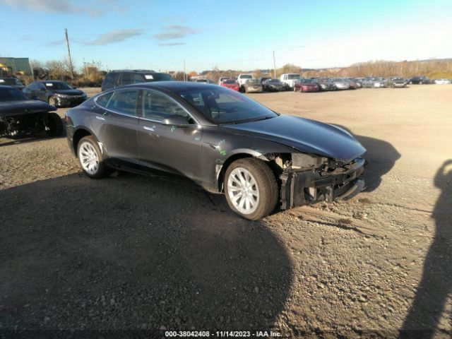 Photo 0 VIN: 5YJSA1E23KF339992 - TESLA MODEL S 