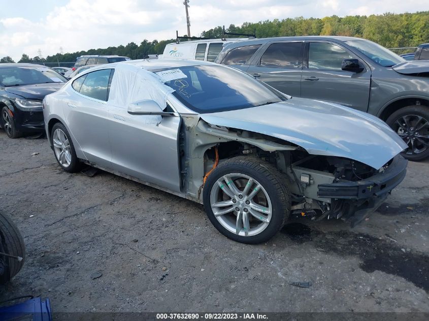 Photo 10 VIN: 5YJSA1E24GF123897 - TESLA MODEL S 