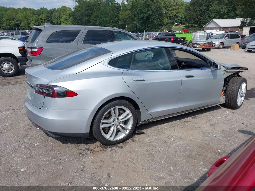 Photo 12 VIN: 5YJSA1E24GF123897 - TESLA MODEL S 